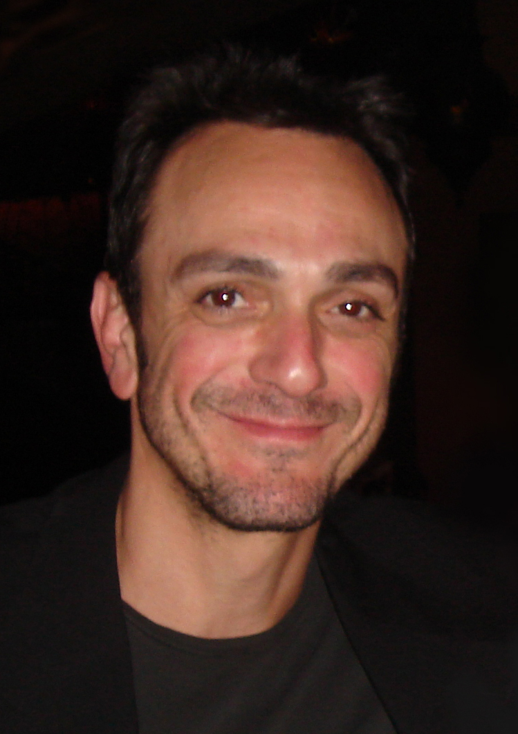 Hank Azaria som Detektiven