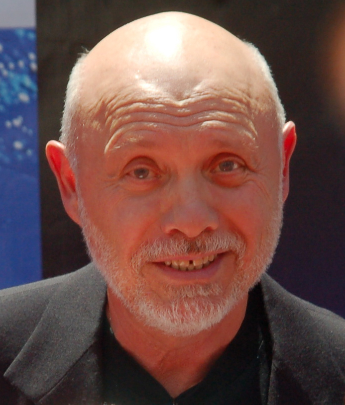 Héctor Elizondo som Barney Thompson