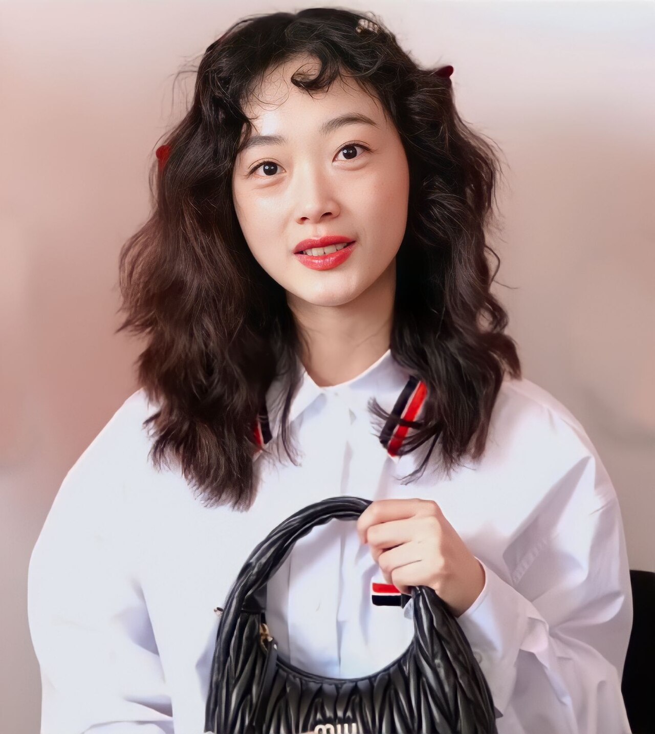 Lee Yoo-mi som Ji-yeong (240)
