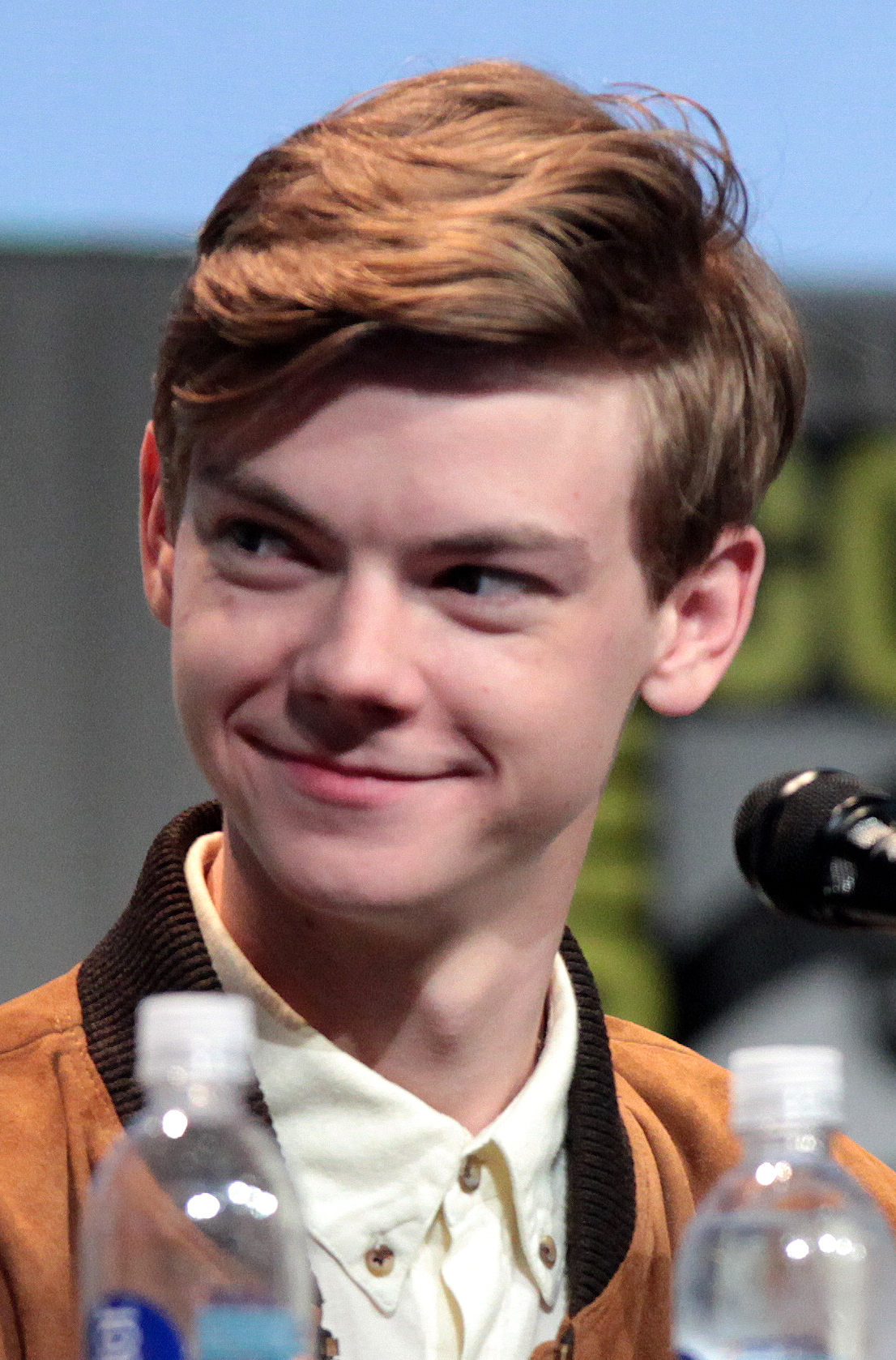 Thomas Brodie-Sangster som Sam